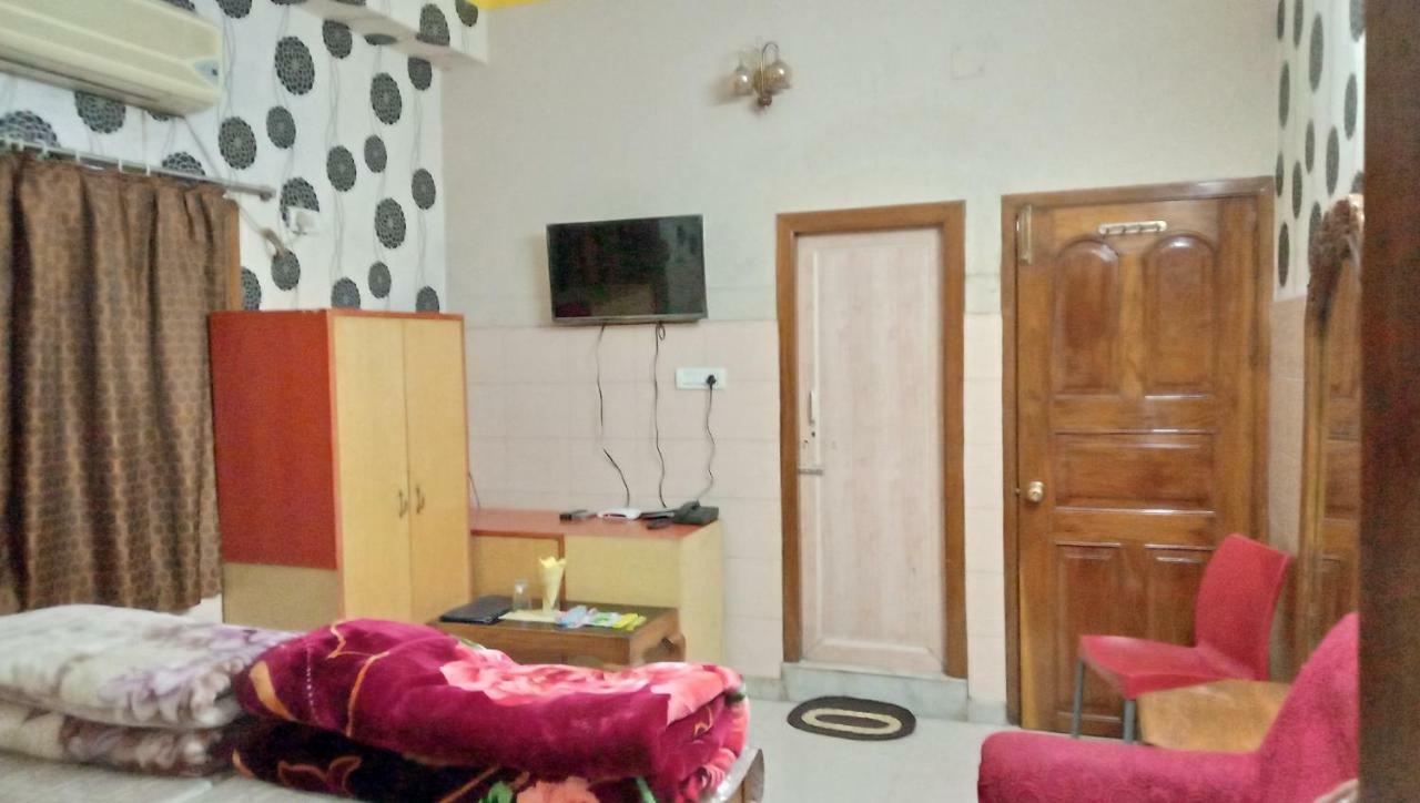 Hotel Surja Laxmi Raiganj Екстериор снимка